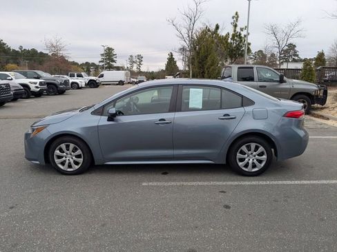 Used 2023 Toyota Corolla LE image 6