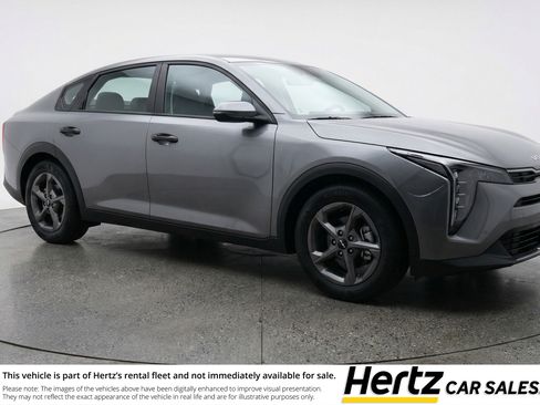 Used 2025 Kia K4 LXS image 1