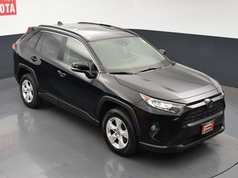 Used 2019 Toyota RAV4 XLE image 22