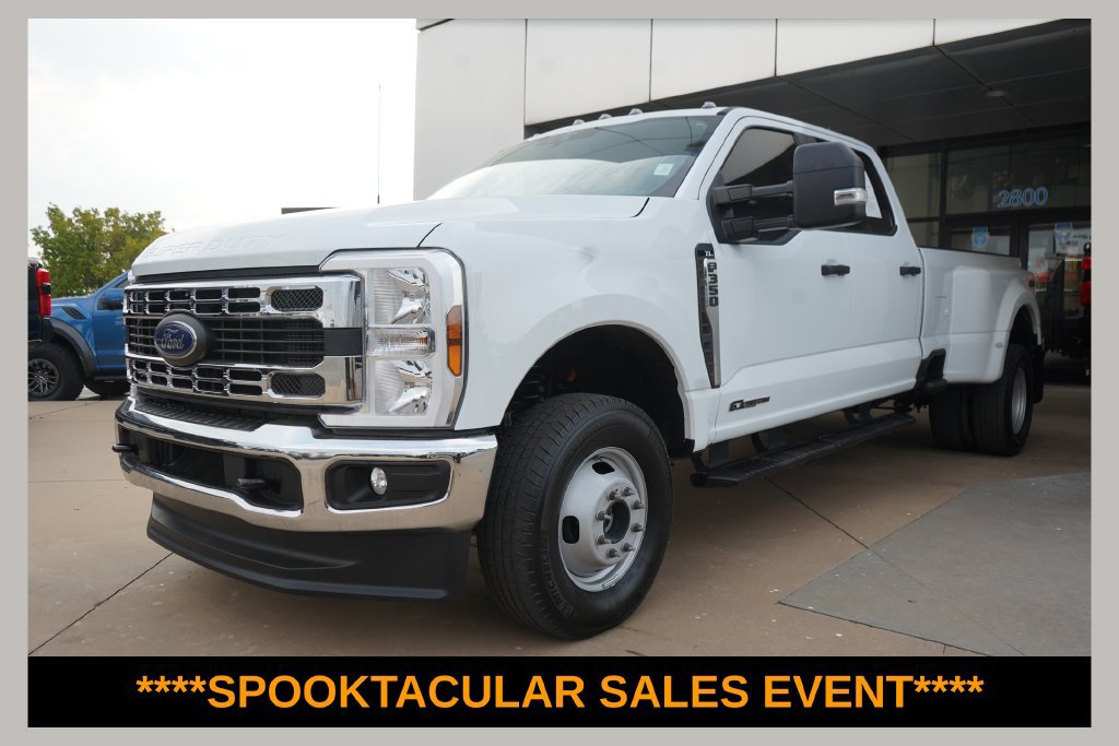 Used 2025 Ford F350 XL AWD/4WD image 1