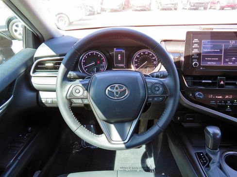 Used 2022 Toyota Camry SE w/ Convenience Package image 23