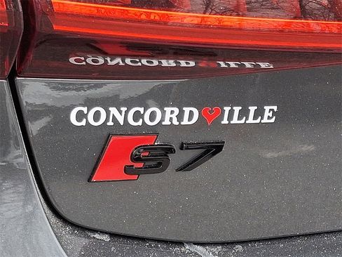 Used 2022 Audi S7 Premium Plus w/ Black Optic Package image 31