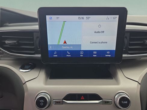 Used 2023 Ford Explorer XLT w/ Equipment Group 202A image 19