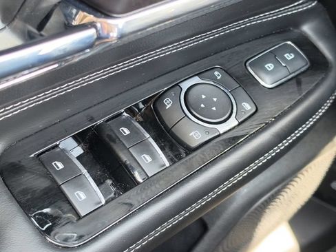Used 2025 Lincoln Corsair AWD w/ Equipment Group 101A image 14
