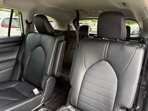 Used 2026 Toyota Highlander XLE AWD/4WD image 27