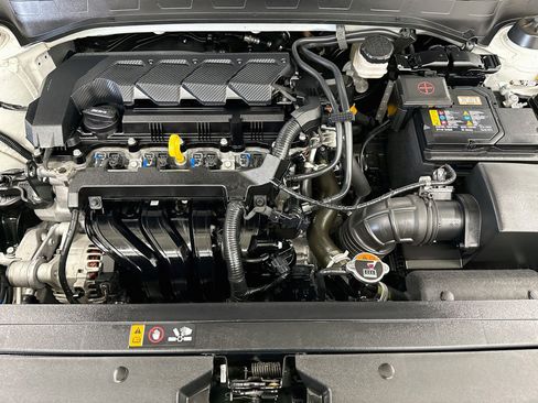 Used 2025 Hyundai Venue SEL FWD image 31