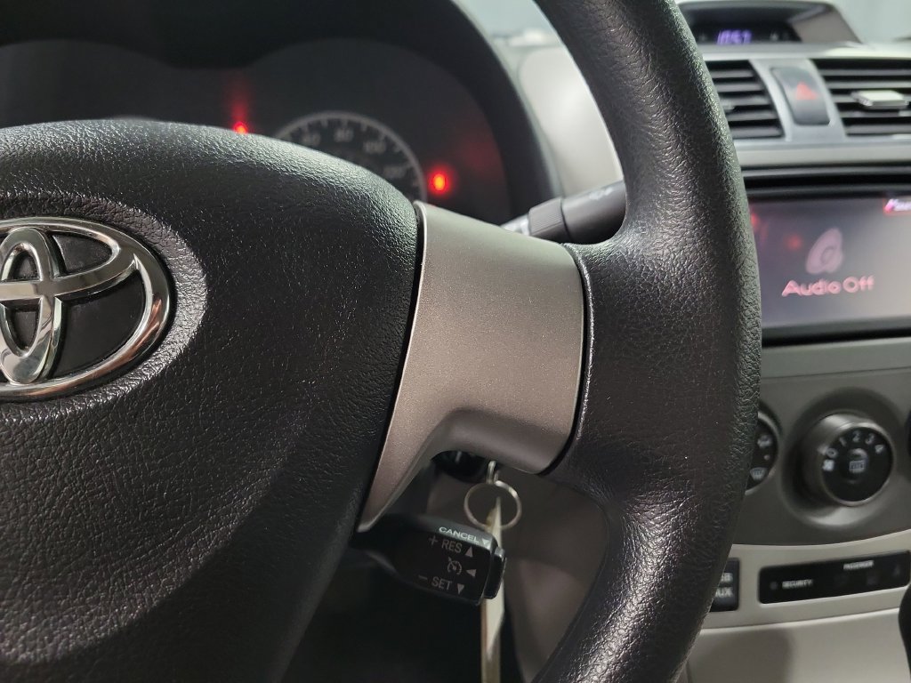 Used 2013 Toyota Corolla LE FWD image 22