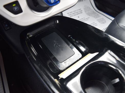 Used 2018 Toyota Prius Prime Premium FWD image 26