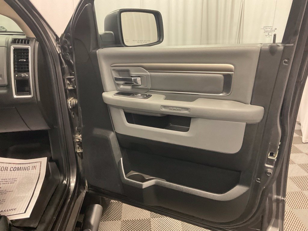 Used 2019 RAM 1500 Warlock AWD/4WD image 25