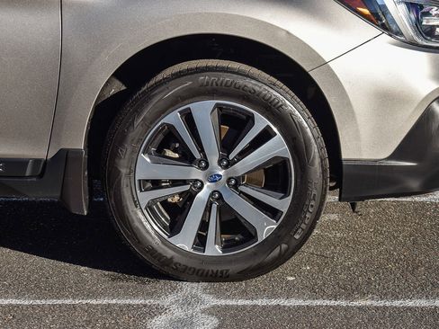 Used 2018 Subaru Outback 2.5i Limited image 10