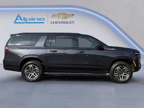 Used 2025 Chevrolet Suburban Z71 AWD/4WD image 6
