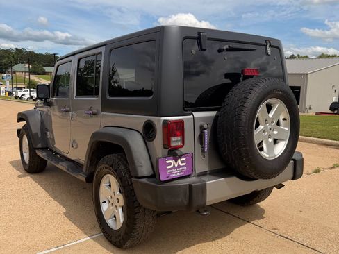 Used 2016 Jeep Wrangler Unlimited Sport w/ Quick Order Package 24S AWD/4WD image 5
