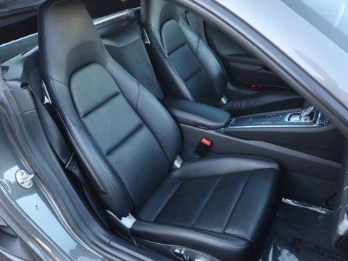 Used 2018 Porsche 718 Cayman RWD image 42