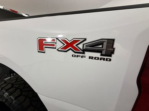 Used 2024 Ford F250 XLT w/ FX4 Off-Road Package AWD/4WD image 8