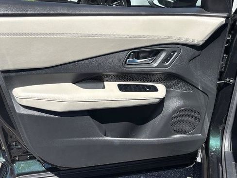 Certified 2023 Nissan Ariya AWD image 18