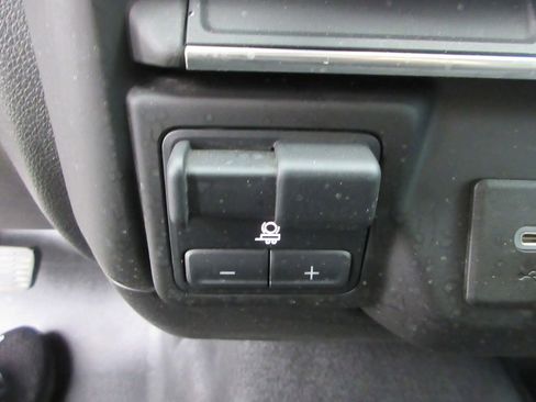 Used 2023 GMC Sierra 3500 Pro w/ Convenience Package image 29