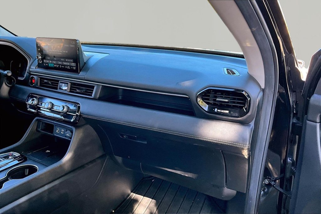Used 2025 Honda Pilot EX-L image 21