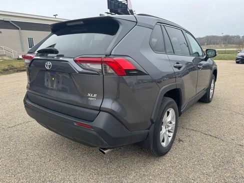 Used 2021 Toyota RAV4 XLE w/ Convenience Package image 13