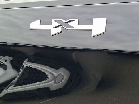 New 2026 GMC Sierra 1500 SLE image 44