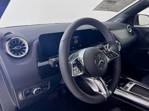 New 2026 Mercedes-Benz GLA 250 image 10