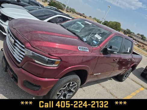 Used 2025 RAM 1500 Laramie w/ Laramie Southwest Edition AWD/4WD image 3