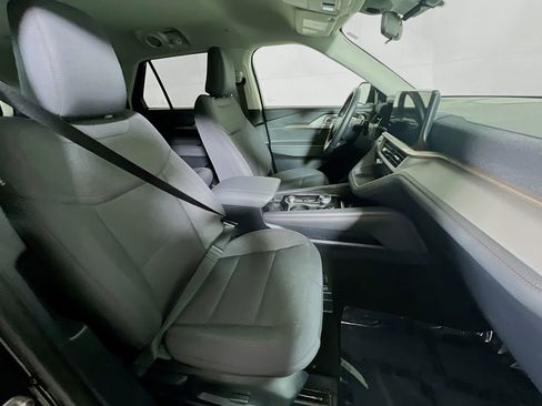 Used 2025 Ford Explorer Active image 25