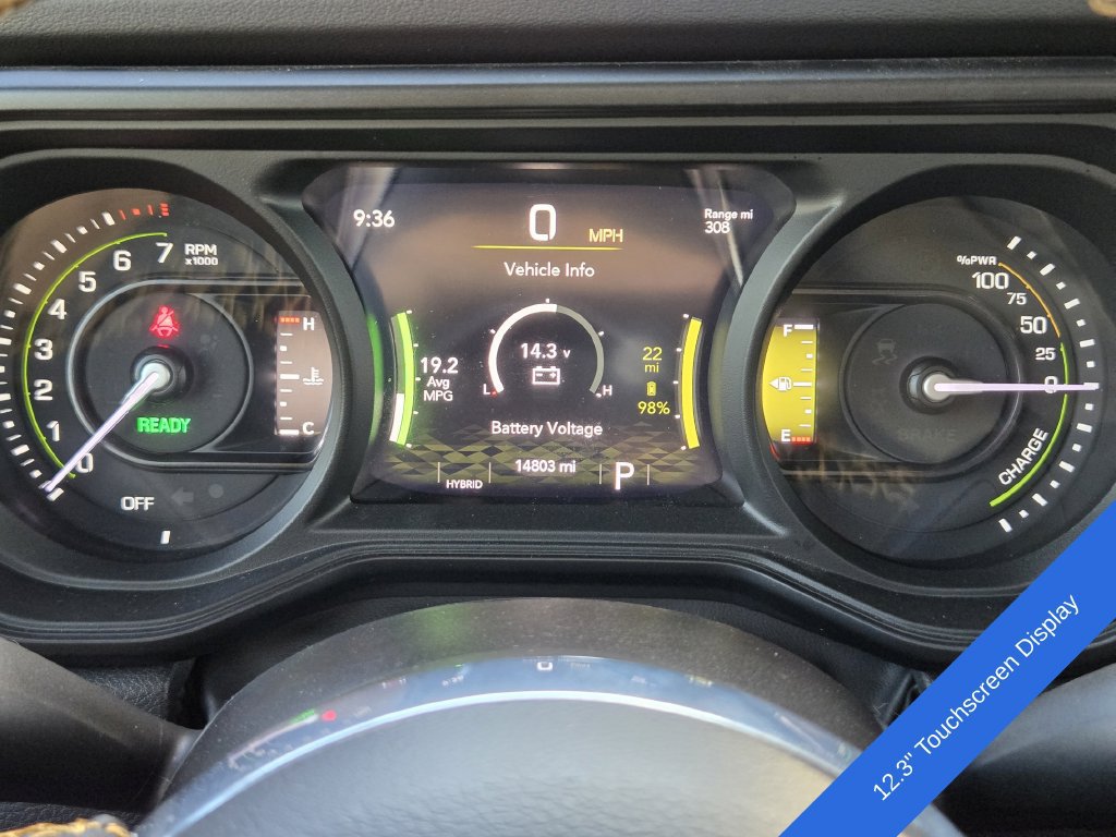 Used 2024 Jeep Wrangler Unlimited Sahara w/ Technology Group AWD/4WD image 19