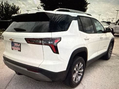 Used 2025 Chevrolet Equinox LT w/ Convenience Package II FWD image 5
