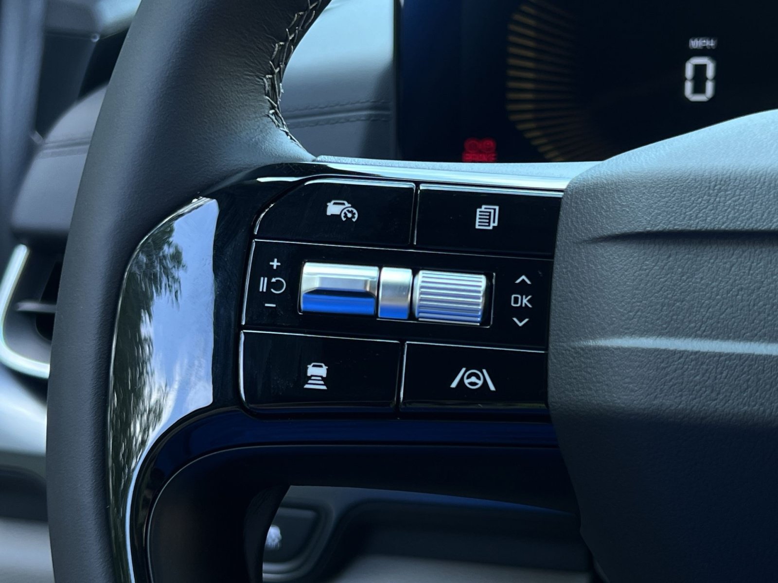 New 2027 Kia Carnival FWD image 22