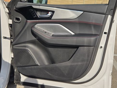 Used 2026 Acura MDX A-Spec image 29