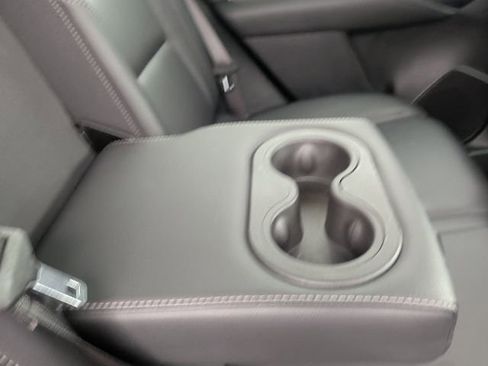 Used 2024 Cadillac XT4 Premium Luxury image 18