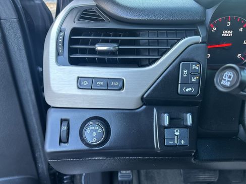 Used 2015 GMC Yukon Denali w/ Touring Package image 28