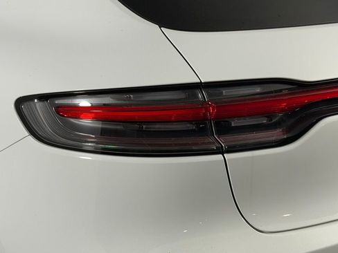 New 2026 Porsche Macan image 12