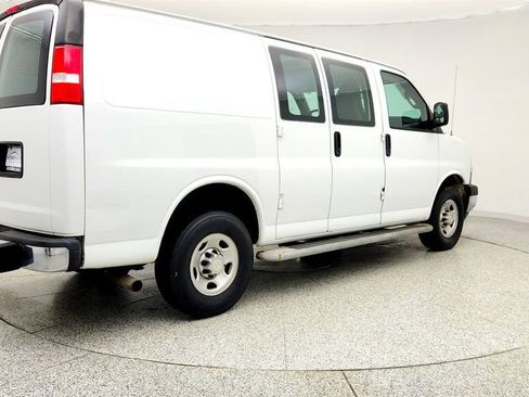 Used 2018 Chevrolet Express 2500 w/ Driver Convenience Package image 5