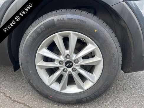 Used 2019 Kia Sorento AWD image 4