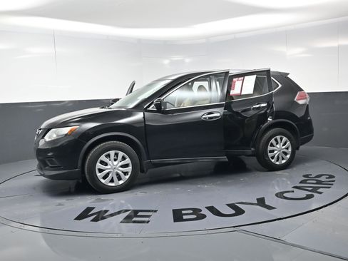 Used 2015 Nissan Rogue S w/ S Family Package image 23