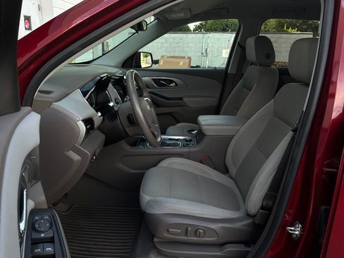 Used 2020 Chevrolet Traverse LT FWD image 10