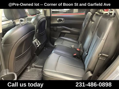 Used 2022 Kia Sorento S w/ Panoramic Sunroof Package AWD/4WD image 27