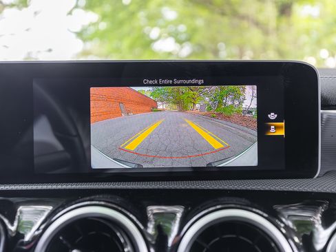 Used 2020 Mercedes-Benz CLA 250 image 10