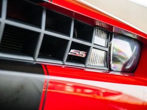 Used 2010 Chevrolet Camaro SS w/ RS Package image 23