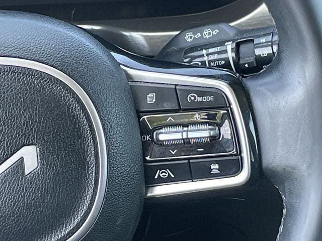 Used 2023 Kia Sorento SX FWD image 13