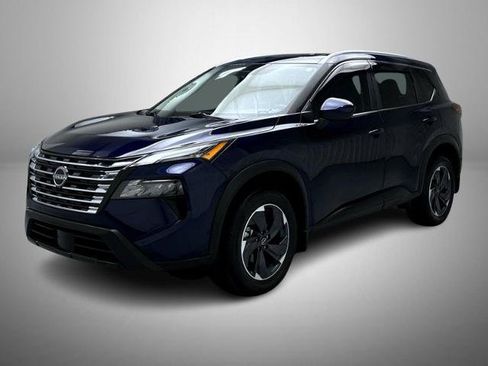 Certified 2025 Nissan Rogue SV w/ SV Premium Package FWD image 1