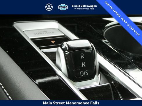 Certified 2025 Volkswagen Atlas SEL image 23