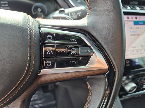 Used 2023 Jeep Grand Cherokee Summit w/ Adv Protech Group IV AWD/4WD image 18