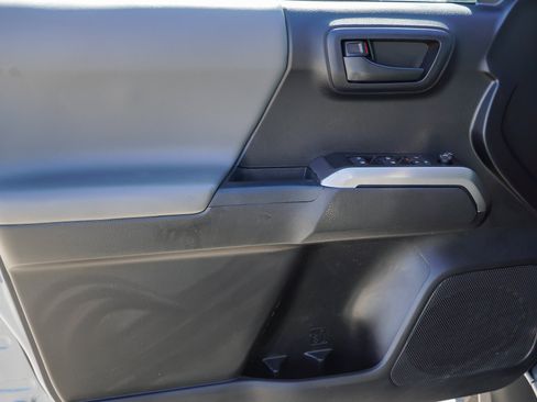 Certified 2021 Toyota Tacoma SR5 w/ Technology Package AWD/4WD image 20