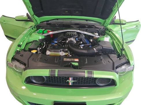 Used 2013 Ford Mustang Boss 302 w/ Boss 302 Accessory Pkg RWD image 20