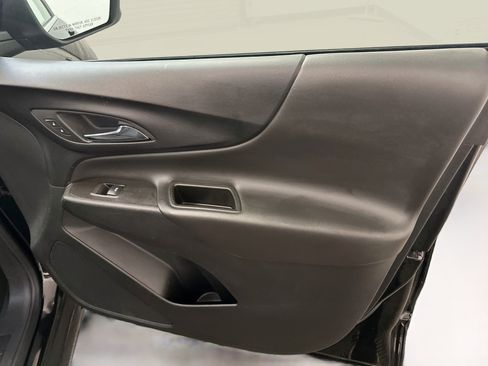 Used 2024 Chevrolet Equinox LT AWD/4WD image 34