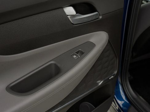 Used 2019 Hyundai Santa Fe SEL FWD image 38