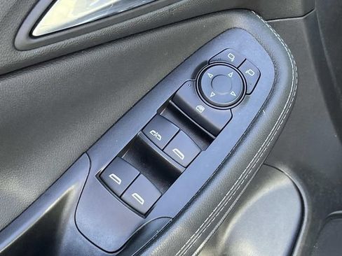 Used 2023 Buick Encore GX Preferred w/ Cold Weather Comfort Package FWD image 26
