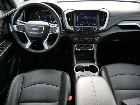 Used 2024 GMC Terrain SLT image 14